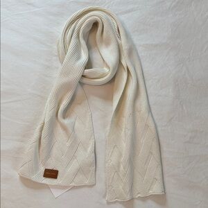Cole Haan Ivory Textured knit Scarf R13A